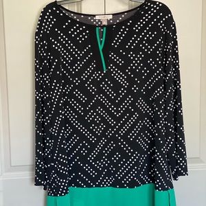 Beautiful XL just past 3/4 sleeve blouse!  Like new condition!